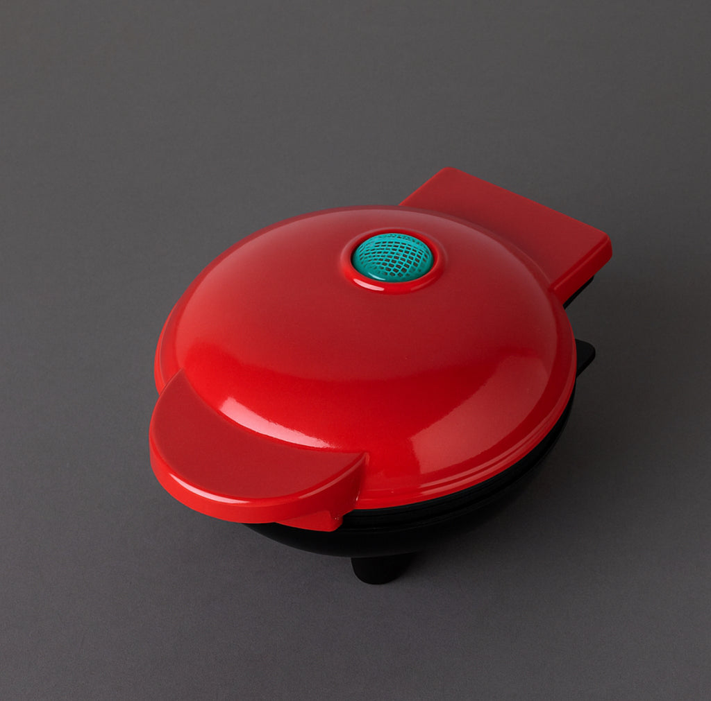 Mini waffle maker